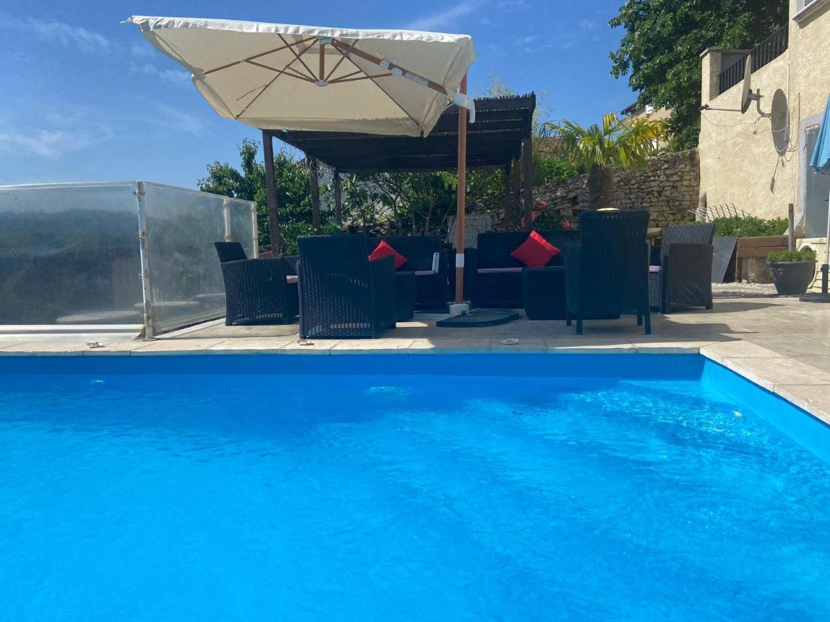 Magnifique Avec Piscine Beaujolais Gleize