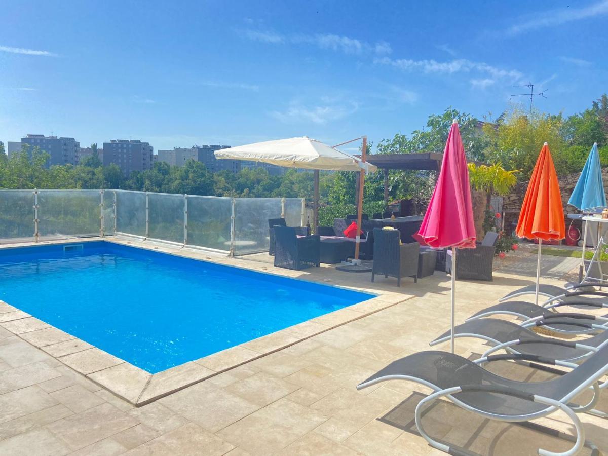 Villa Magnifique Avec Piscine Beaujolais Gleize